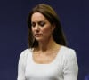 Kate Middleton a subi une opération au niveau de l'abdomen qui nécessite une longue convalescence
Catherine (Kate) Middleton, princesse de Galles, au centre sportif national de Bisham Abbey à Marlow, à l'occasion de la Journée mondiale de la Santé mentale
