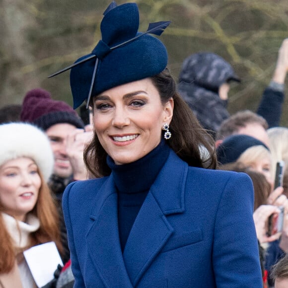 Et pour Kate Middleton.
Catherine (Kate) Middleton, princesse de Galles - Les membres de la famille royale britannique lors de la messe du matin de Noël en l'église St-Mary Magdalene à Sandringham, le 25 décembre 2023.