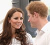 Harry serait-il enfin inquiet pour ses proches Kate et Charles III ?
Le prince Harry et Kate Middleton en 2012, leur complicité était intacte