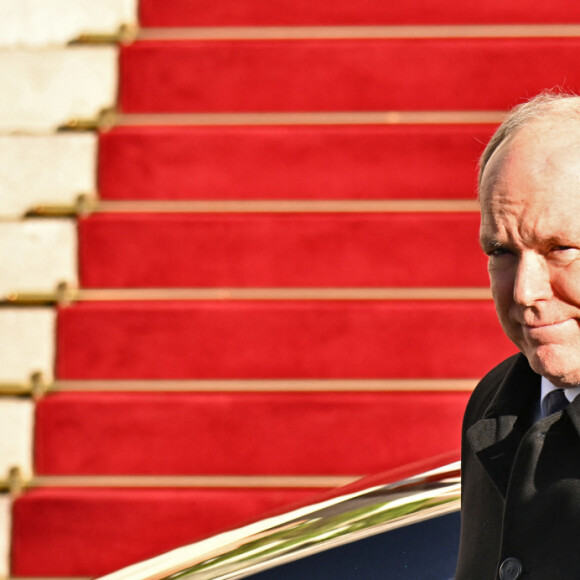 Le prince Albert II de Monaco - Sortie de la messe pontificale lors de la célébration de la Sainte Dévote, sainte patronne de Monaco, le 27 janvier 2024. © Bruno Bebert / Bestimage