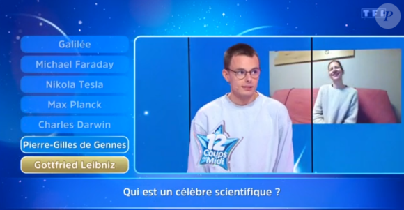Emilien est maître de midi dans "Les 12 Coups de midi" sur TF1, avec Jean-Luc Reichmann.