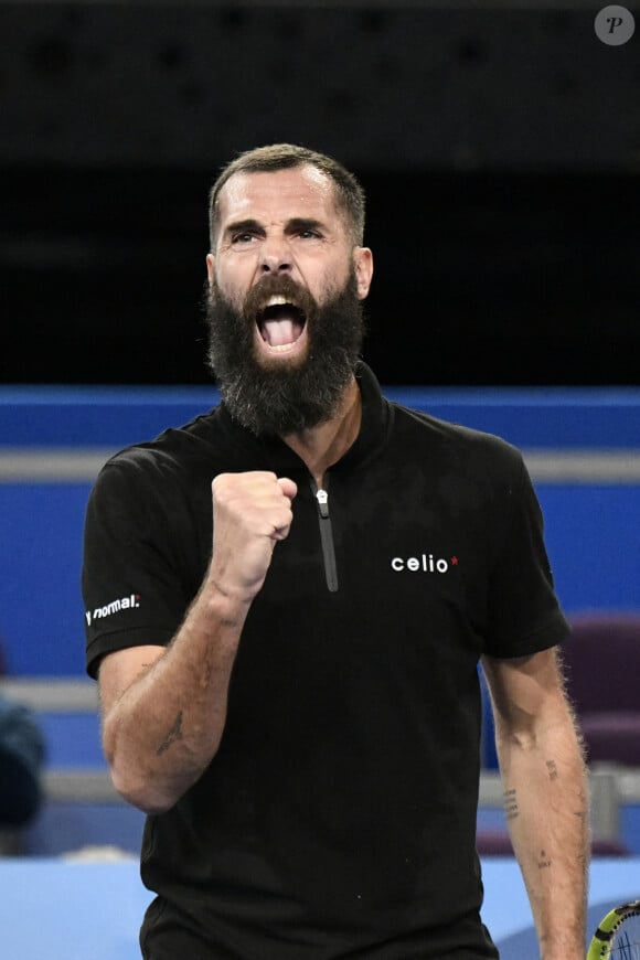 "Quoi après le match ? Qu'est-ce qu'il y a après le match ? Tu te prends pour qui pour me parler comme ça ?", se fâche-t-il
 
Benoît Paire à l'Open Sud de France de Montpellier.
