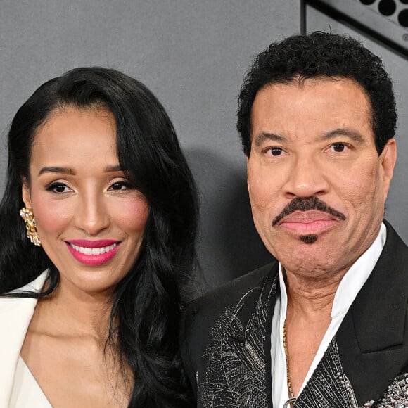 Lionel Richie et sa compagne Lisa Parigi - 66e édition des Grammy Awards à la Crypto.com Arena à Los Angeles le 4 février 2024.