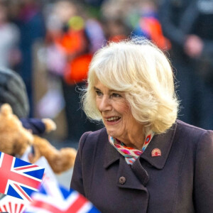 Camilla Parker Bowles, reine consort d'Angleterre, arrive à une messe célébrant le 850ème anniversaire de la "Fondation St John" à l'abbaye de Bath au Royaume-Uni, le 1er février 2024. 