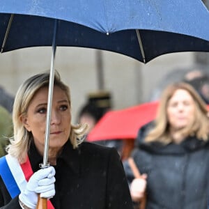 Marine Le Pen, presidente du groupe RN et Jordan Bardella, president du RN - Cérémonie d'hommage national aux victimes françaises des attaques terroristes du 7 octobre en Israël dans la cour d'honneur de l'Hôtel national des Invalides, à Paris, France, le 7 février 2024. ©Eric Tschaen/Pool/Bestimage 