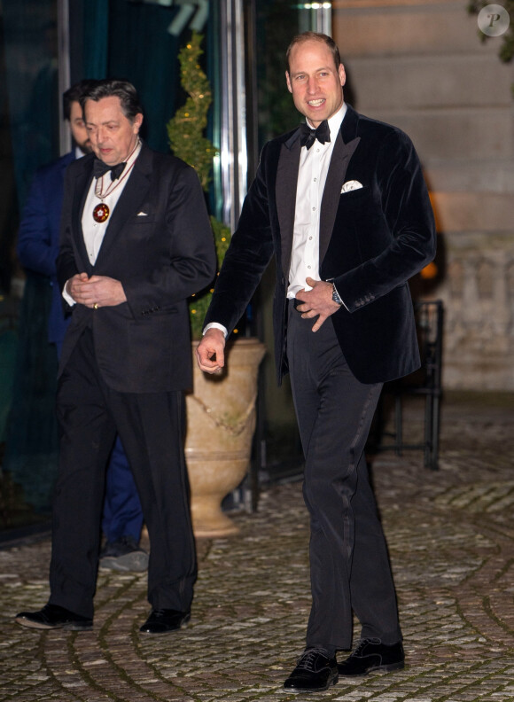 Mais il va rester sur sa ligne de conduite, son retrait de la vie active.
Prince William et Tom Cruise assistent à un gala de charité pour la London's Air Ambulance Charity.