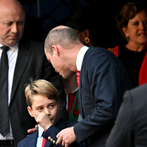 Le prince William, prince de Galles et son fils le prince George assistent au quart de finale entre le Pays de Galles et l'Argentine à Marseille lors de la Coupe du monde de Rugby 2023 le 14 octobre 2023. © Bruno Bebert / Bestimage  Prince William,prince of Wales and his son Prince George - Rugby World Cup 2023 - Quater final , Wales Vs Argentina in Marseille on 14/10/2023 