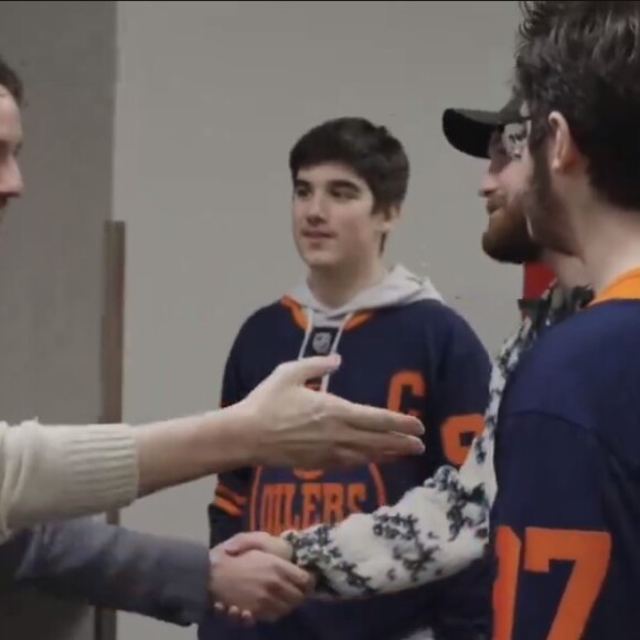 Céline Dion et ses trois fils ont assisté à un match de hockey. @ Edmonton Oilers / Twitter
