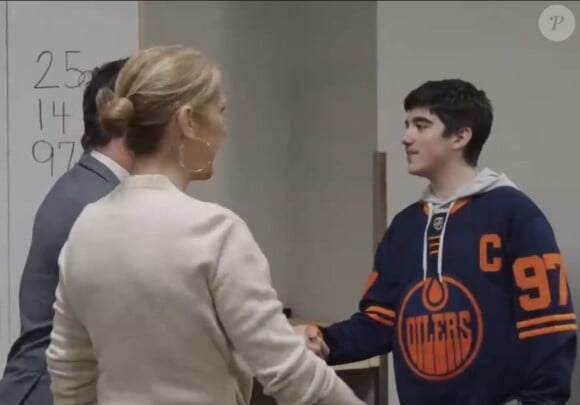 Céline Dion et ses trois fils ont assisté à un match de hockey. @ Edmonton Oilers / Twitter