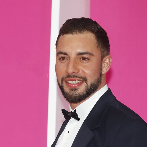 Marwan Berreni lors du photocall de "Plus Belle La Vie" lors du festival Cannes Series 2022. Cannes le 23 avril 2022. © Denis Guignebourg/Bestimage 