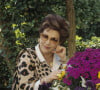 "C'était une journée sans souci. Je venais de manger un yaourt dans la cuisine, je voulais rejoindre mon mari dans le salon. Ma main n'a pas pu éteindre la lumière et je suis tombée."
Archives - En France, à Paris, Rika Zarai chez elle dans sa maison Villa Montmorency le 29 avril 1996.