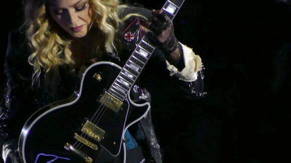 VIDÉO : Madonna chute en plein concert... Ce n'est pas la première fois que ça arrive !