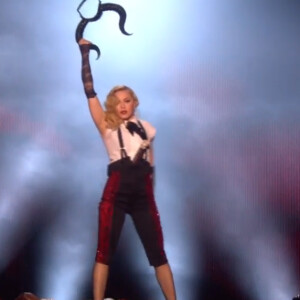 Madonna chante "Living For Love" durant la 35e cérémonie des Brit Awards, le 25 février 2015 à Londres.