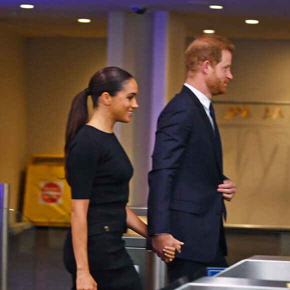 Le prince Harry, duc de Sussex et Meghan Markle, duchesse de Sussex, lors de la célébration du "Nelson Mandela International Day" au siège de l'ONU à New York. Le Prix Nelson Mandela des Nations Unies 2020 a été décerné à Mme Marianna V. Vardinoyannis de Grèce et au Dr Morissanda Kouyate de Guinée. New York, le 18 juillet 2022. 