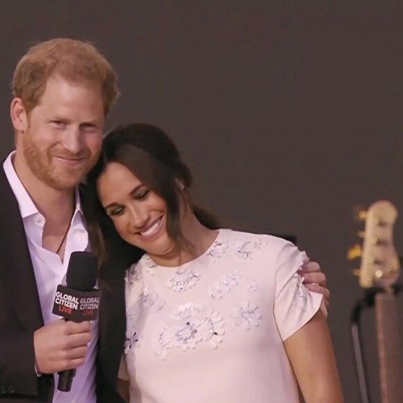 Heureusement, pour l'instant, ils semblent toujours aussi soudés ! 
Capture d'écran de l'intervention du Prince Harry et sa femme Meghan Markle pendant le concert "Global Citizen Live" à New York City, New York, etats-Unis, le 26 septembre 2021. 