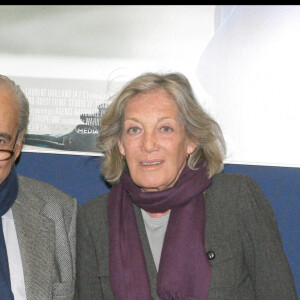 LA MERE DE VINCENT LINDON ALIX DUFAURE ET SON BEAU PERE, PIERRE BENICHOU - PREMIERE DU FILM "WELCOME" A L' UGC NORMANDIE.