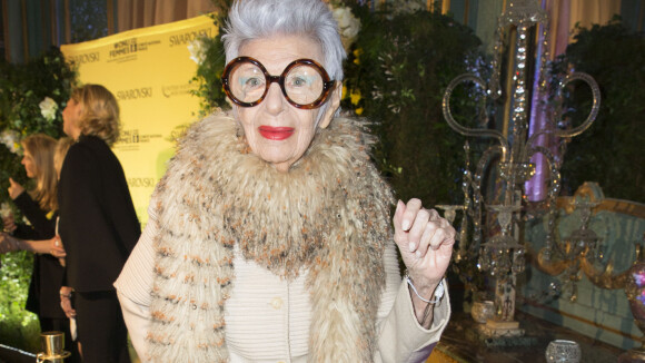 Iris Apfel : L'icône excentrique de la mode et star d'Instagram nous a quittés, elle avait 102 ans