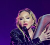 Le 7 mars 2024, alors qu'elle chantait sur la scène du Kia Forum de Los Angeles, Madonna a reçu une invitée de marque.
Madonna invite Kylie Minogue sur la scène du Kia Forum de Los Angeles dans le cadre de son Celebration Tour. Le 7 mars 2024.