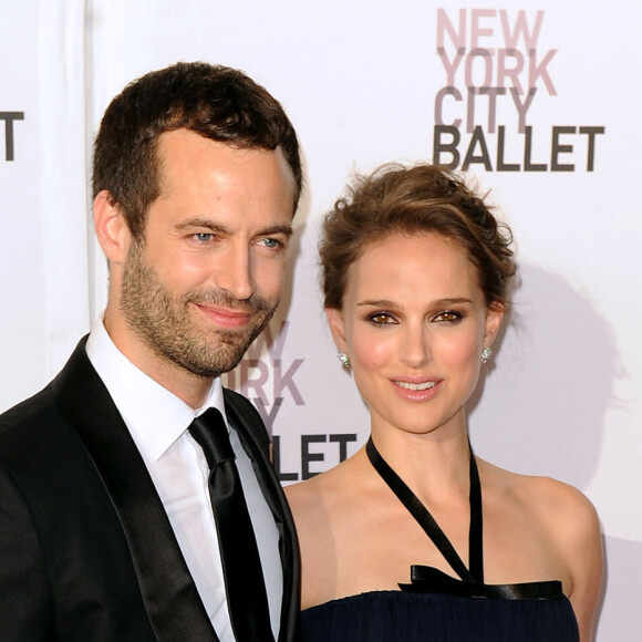 La procédure de divorce a été finalisée le mois dernier, a confirmé à l'AFP une source au sein de l'entourage de Natalie Portman. 
Benjamin Millepied, Natalie Portman lors d'une soirée en mai 2012.