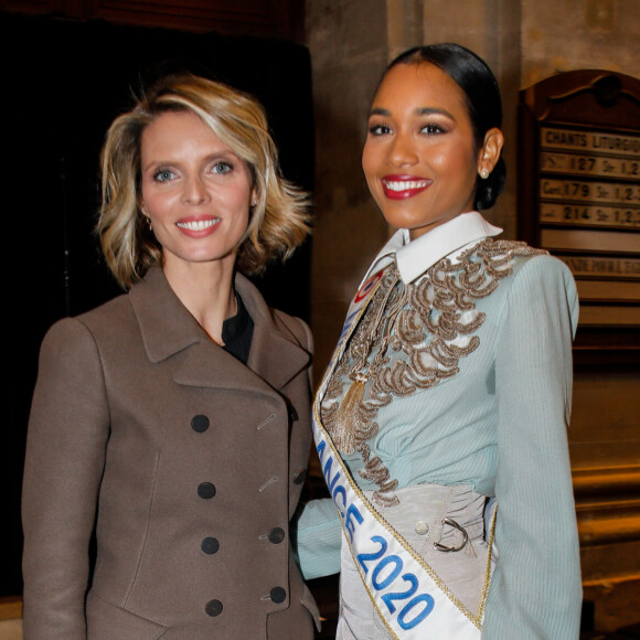 Sylvie Tellier et Clémence Botino, Miss France 2020 - au défilé de mode Haute-Couture printemps-été 2020 "Julien Fournié" à Paris. Le 21 janvier 2020 © Veeren Ramsamy-Christophe Clovis / Bestimage 