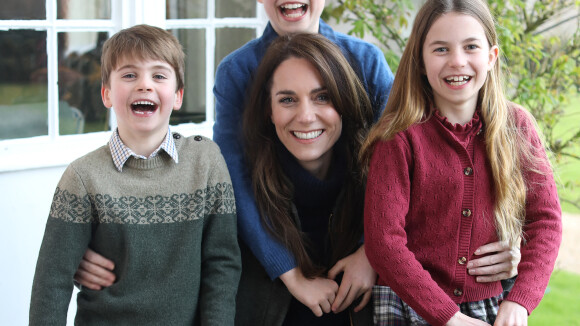 Polémique de la photo retouchée : les enfants de Kate et William so chic habillés dans une marque française