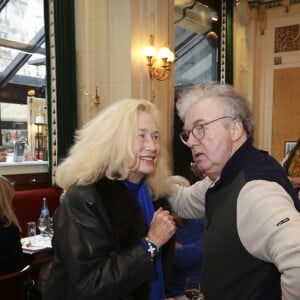 Brigitte Fossey, Dominique Besnehard - Remise du Prix Vins et Livres aux Deux Magots à Paris, France, le 11 mars 2024.