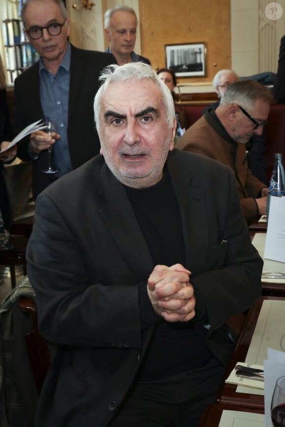 Tonino Benacquista - Remise du Prix Vins et Livres aux Deux Magots à Paris, France, le 11 mars 2024.