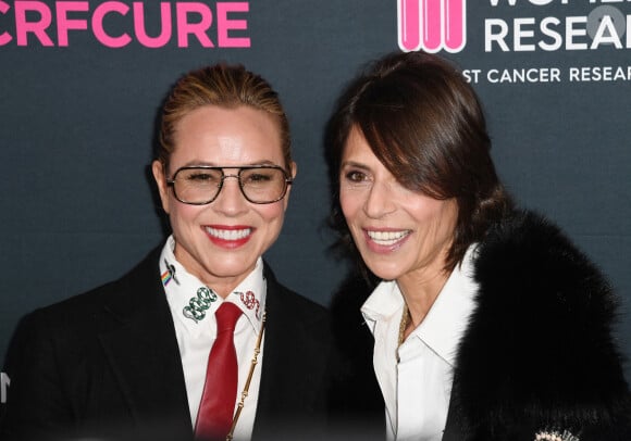Maria Bello et Dominique Crenn - Photocall du dîner de gala caritatif "Women's cancer research fund" à Beverly Hills le 16 mars 2023.