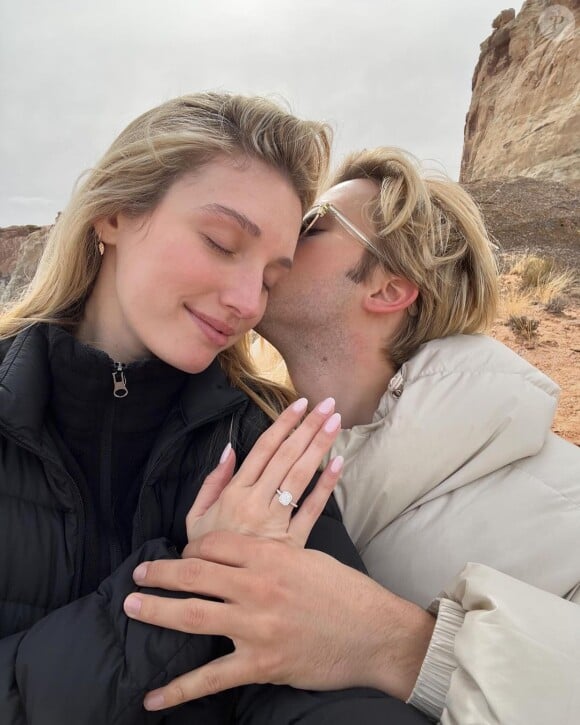 ... puisqu'elle a dit "oui" ! Le mariage, c'est donc pour bientôt !
Dorian Lauduique a demandé sa compagne Diane en mariage. Instagram. Le 13 mars 2024.
