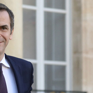 Olivier Véran, porte-parole du gouvernement à la sortie du conseil des ministres, au palais de l'Elysée, Paris, le 6 décembre 2023 © Stéphane Lemouton / Bestimage