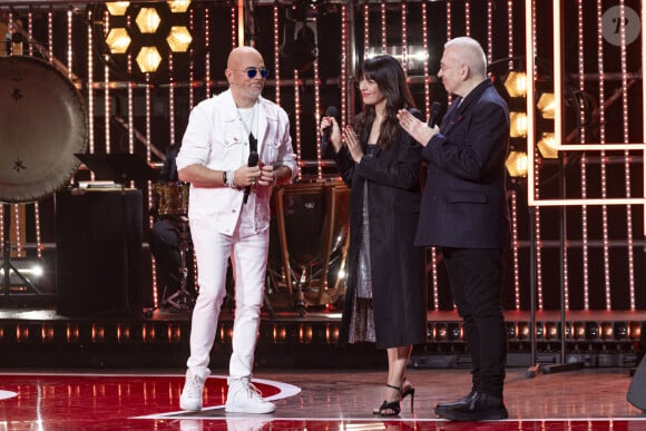 Exclusif - Pascal Obispo, Nolwenn Leroy (habillée en Gucci) et Jean-Paul Gaultier lors de l'enregistrement de la soirée "Les 30 ans du sidaction - la soirée événement" au Grand Rex à Paris diffusée le 23 mars 2024 sur France 2 À l'occasion du week-end du Sidaction, qui aura lieu les 22, 23, 24 mars prochain, et pour célébrer cette édition anniversaire, cette soirée-événement mettra l'espoir à l'honneur.  © Cyril Moreau / Coadic Guirec / Bestimage 