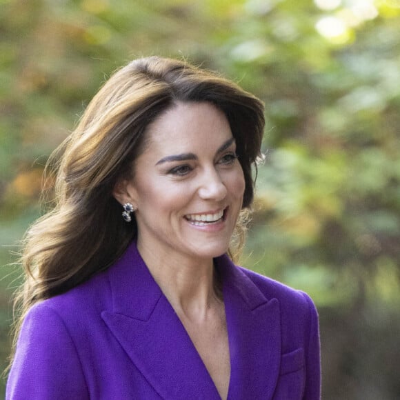 Catherine (Kate) Middleton, princesse de Galles arrive au Design Museum pour co-organiser l'événement avec le Centre de la Fondation Royale pour la petite enfance à Londres le 15 novembre 2023. 