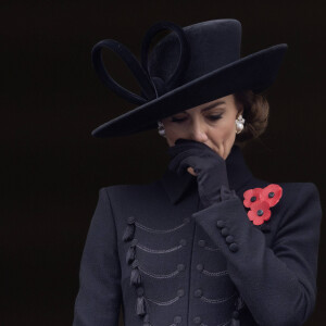 Une vidéo absolument bouleversante. 
Catherine Kate Middleton, princesse de Galles - La famille royale honore les disparus des deux guerres mondiales lors de la cérémonie Remembrance Sunday ( Dimanche du souvenir ) au Cénotaphe à Londres le 12 novembre 2023. 