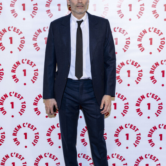 Anthony Delon au photocall des invités au dîner de gala de l'association "Un rien c'est tout" au musée de l'armée aux Invalides à Paris le 7 mars 2024. © Cyril Moreau / Bestimage 