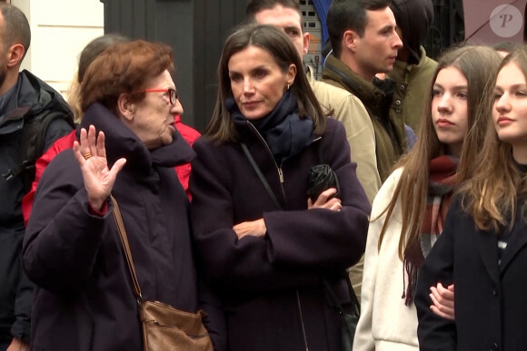 Le roi Felipe VI, la reine Letizia, la princesse des Asturies et l'infante Sofia d'Espagne assistent à une procession de la Semaine Sainte à Madrid, Espagne, le 30 mars 2024. Cette semaine de Pâques coïncide avec le retour au pays de l'infante Sofia scolarisée au Pays de Galles. © EuropaPress/Bestimage 