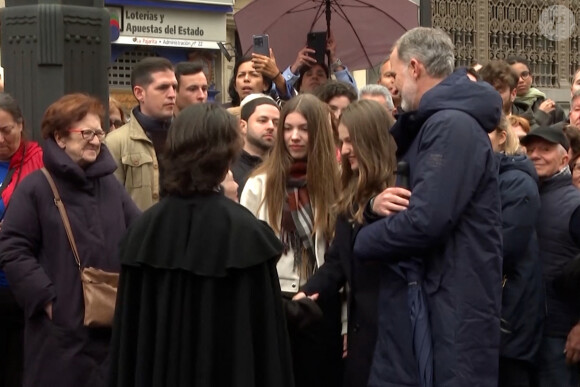 Le roi Felipe VI, la reine Letizia, la princesse des Asturies et l'infante Sofia d'Espagne assistent à une procession de la Semaine Sainte à Madrid, Espagne, le 30 mars 2024. Cette semaine de Pâques coïncide avec le retour au pays de l'infante Sofia scolarisée au Pays de Galles. © EuropaPress/Bestimage 