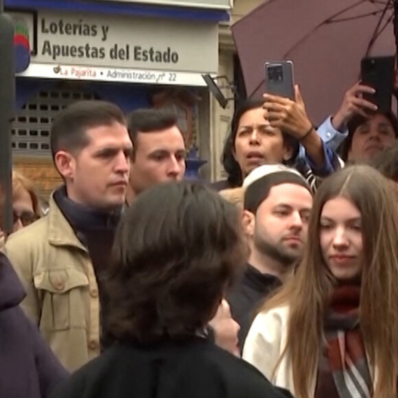 Le roi Felipe VI, la reine Letizia, la princesse des Asturies et l'infante Sofia d'Espagne assistent à une procession de la Semaine Sainte à Madrid, Espagne, le 30 mars 2024. Cette semaine de Pâques coïncide avec le retour au pays de l'infante Sofia scolarisée au Pays de Galles. © EuropaPress/Bestimage 
