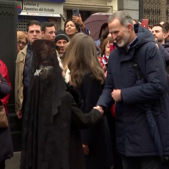 Le roi Felipe VI, la reine Letizia, la princesse des Asturies et l'infante Sofia d'Espagne assistent à une procession de la Semaine Sainte à Madrid, Espagne, le 30 mars 2024. Cette semaine de Pâques coïncide avec le retour au pays de l'infante Sofia scolarisée au Pays de Galles. © EuropaPress/Bestimage 