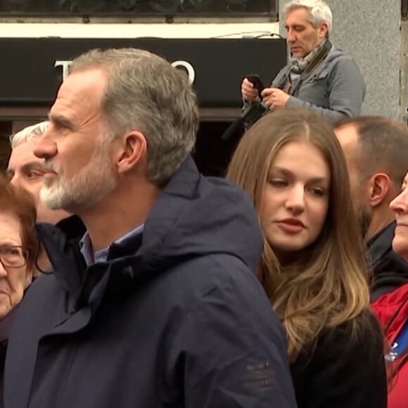 Le roi Felipe VI, la reine Letizia, la princesse des Asturies et l'infante Sofia d'Espagne assistent à une procession de la Semaine Sainte à Madrid, Espagne, le 30 mars 2024. Cette semaine de Pâques coïncide avec le retour au pays de l'infante Sofia scolarisée au Pays de Galles. © EuropaPress/Bestimage 