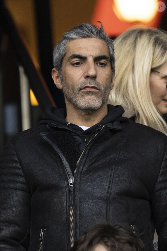 il a été accusé de viol en 2021
Ary Abittan - People dans les tribunes du match de Ligue 1 Uber Eats "PSG-Rennes" (1-1) au Parc des Princes à Paris le 25 février 2023. © Cyril Moreau/Bestimage