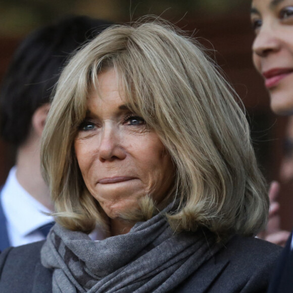 Fadila Khattabi, ministre chargée des Personnes âgées et des Personnes handicapées et Brigitte Macron lors de la visite de l'Institut médico-éducatif Léonce Malécot, de l'association "Les Papillons Blancs de la Colline", à Saint-Cloud dans les Hauts-de-Seine dans le cadre de la Semaine Olympique et Paralympique 2024, le 3 avril 2024. © Stéphane Lemouton / Bestimage 