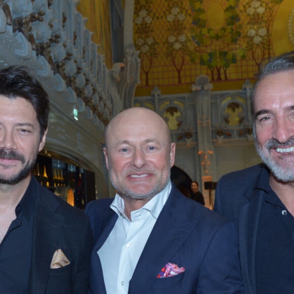 Alvaro Morte (La casa de papel), Georges Kern (Pdg Breitling), Jean Dujardin - Dîner de charité Breitling à la Samaritaine pour l'association "Premiers de Cordée" à Paris le 4 avril 2024. © Rachid Bellak/Bestimage