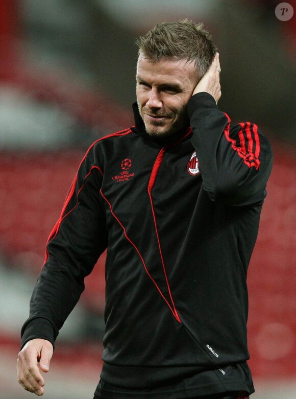 David Beckham, avec sa Victoria, à rejoint l'Angleterre pour débuter sa convalescence après avoir été opéré du tendon d'Achille