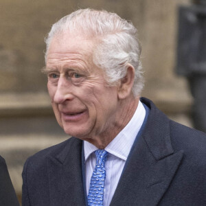 Charles III atteint d'un cancer ? Voilà une nouvelle qui n'a pas surpris tout le monde
Le roi Charles III d'Angleterre et Camilla Parker Bowles, reine consort d'Angleterre - Les membres de la famille royale britannique arrivent à la chapelle Saint-George pour assister à la messe de Pâques. Windsor