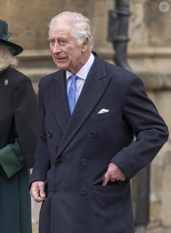 Charles III atteint d'un cancer ? Voilà une nouvelle qui n'a pas surpris tout le monde
Le roi Charles III d'Angleterre et Camilla Parker Bowles, reine consort d'Angleterre - Les membres de la famille royale britannique arrivent à la chapelle Saint-George pour assister à la messe de Pâques. Windsor