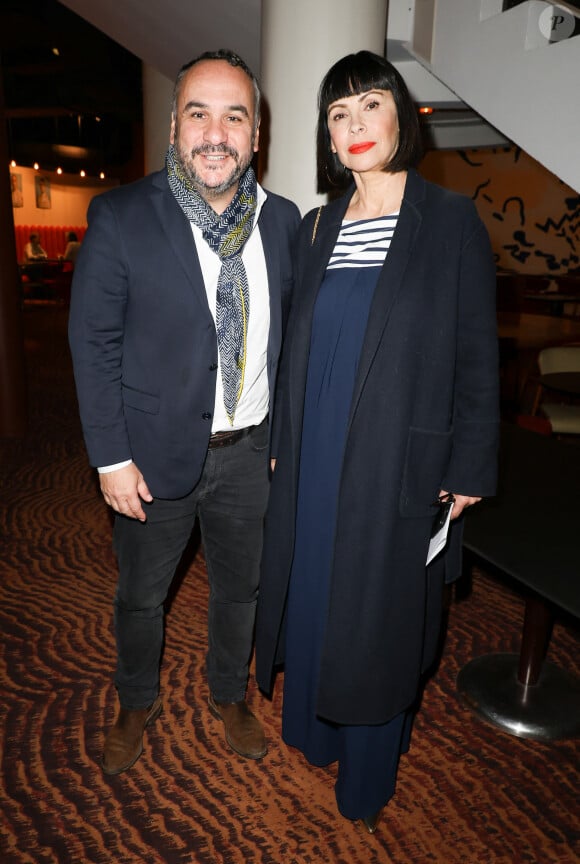 Exclusif - François-Xavier Demaison et Mathilda May - Cérémonie de remise de l'insigne de Chevalière des Arts et des Lettres à Mathilda May au Théâtre du Rond-Point à Paris. Le 4 avril 2024. © Guirec Coadic / Bestimage