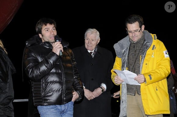 Christophe Dominici et le Professeur Cabrol lors du départ de La Course du Coeur à Paris le 18 mars