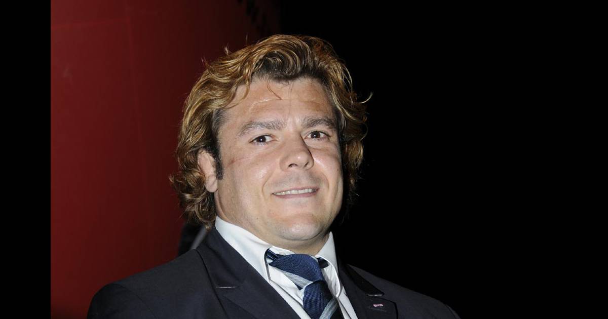 Andrea Lo Cicero lors du départ de La Course du Coeur à Paris le 18