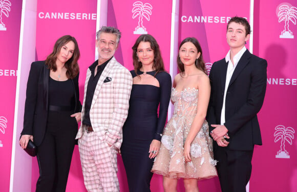 Vanessa Demouy, Stephane Blancafort, Julie Sassoust, Zoi Severin, Loan Becmont - Soirée d'ouverture de la 7ème saison de "CanneSeries" à Cannes le 5 avril 2024. © Denis Guignebourg/Bestimage