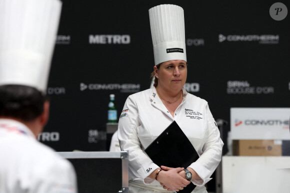 Son épicerie-traiteur "Mam" est tenue par sa mère.
La Cheffe Stéphanie Le Quellec - Jury Cuisine lors de la remise de prix des Bocuse d'Or 2023 au Sihra Lyon le 23 janvier 2023. © Jean-Marc Lhomer / Bestimage